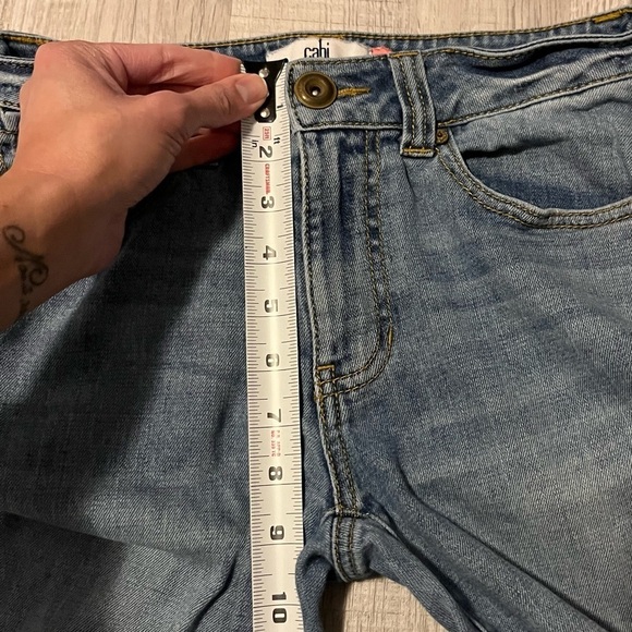 CAbi high straight jeans style 5309 - Picture 6 of 10